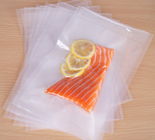 Altos bolsos de vacío grabados en relieve transparentes de la textura para el acondicionamiento de los alimentos