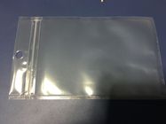 Tres bolsas de plástico transparente laterales del sello que empaquetan el bolso ziplock con el agujero de la caída