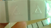 Rollo transparente de la etiqueta engomada del triángulo de las etiquetas de la manga del encogimiento 2500pcs con Braille