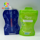 Los alimentos para niños reutilizables colocan para arriba la bolsa del canalón que empaqueta claramente la bebida se levantan la bolsa del canalón