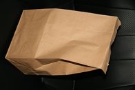 Las bolsas de papel modificadas para requisitos particulares impresas logotipo de Brown, se llevan se levantan el bolso