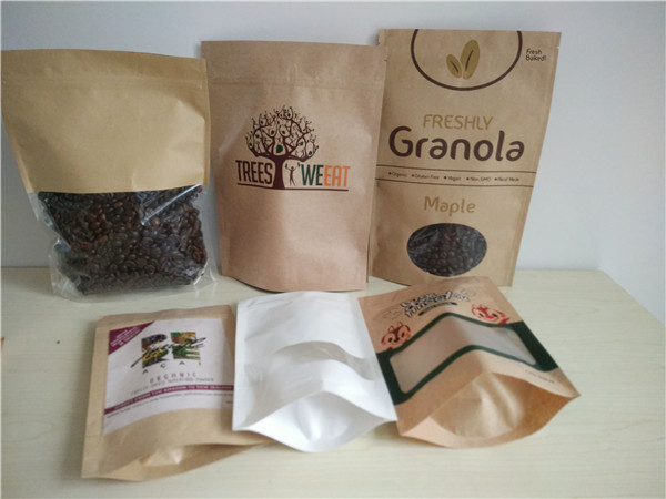 Las bolsas de papel modificadas para requisitos particulares de la categoría alimenticia se levantan el empaquetado del café del papel de Brown Kaft