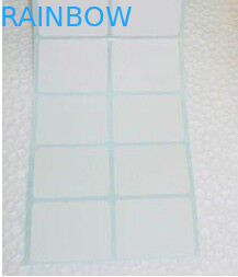 La etiqueta engomada adhesiva del papel blanco del rectángulo etiqueta sin imprimir en rollo