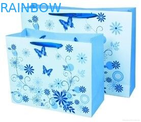 Impresión del bolso de compras precioso modificado para requisitos particulares Kraft plano de la muchacha de las bolsas de papel de la manija con el corazón