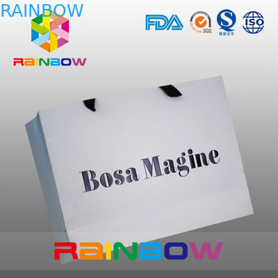 Eco - bolsas de papel modificadas para requisitos particulares amistosas con la manija para el empaquetado de la ropa