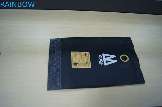Las bolsas plásticas de Moyee que empaquetan negro mate se levantan la bolsa con el bolso de café de la válvula