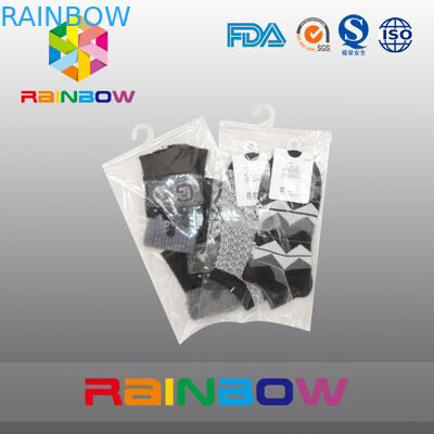 Bolsas de plástico transparente blancas como la leche que empaquetan el bolso del gancho de la ejecución con la cremallera para los calcetines