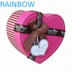Caja de papel reciclada lujo decorativo en forma de corazón del regalo, caja de papel rosada para el chocolate