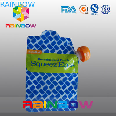 El canalón líquido de la comida amistosa de Eco empaqueta/empaquetando con el tubo y la cuchara del canalón