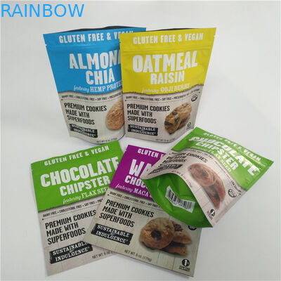 Los dulces Digitaces plásticas de encargo del caramelo impresas se colocan encima de bolsas con el cierre en la parte superior