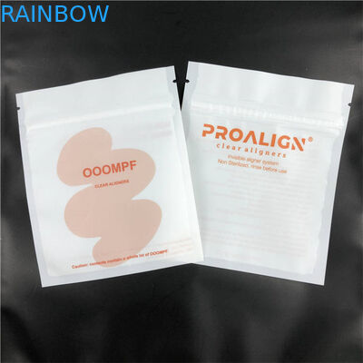 La aduana plana imprimió las bolsas plásticas que empaquetaban para el alineador de los dientes