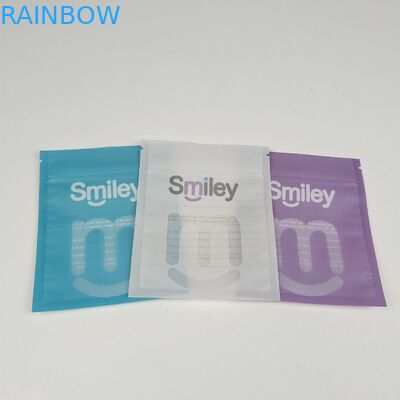 Envase para el cuidado de los dientes con cremallera