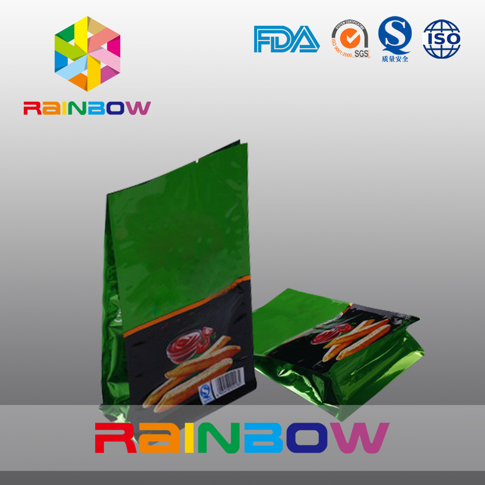 La parte inferior plana del final brillante plástico se levanta los microprocesadores que empaquetan el bolso con la muesca del rasgón