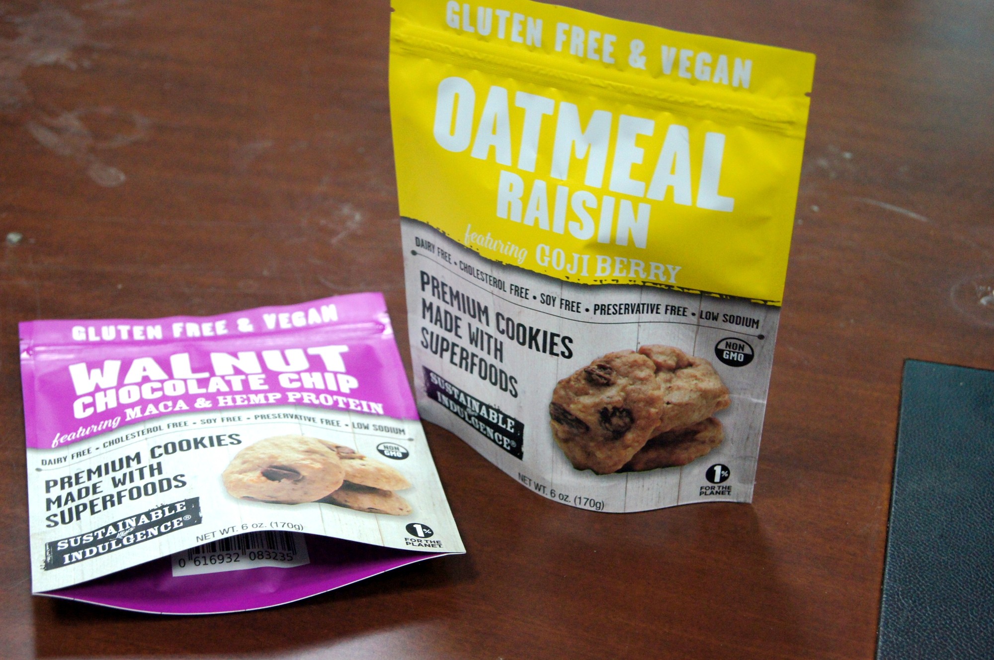 La categoría alimenticia se levanta la nuez de la cremallera, bolso del almacenamiento de los snacks/bolso seco alineado hoja de la comida