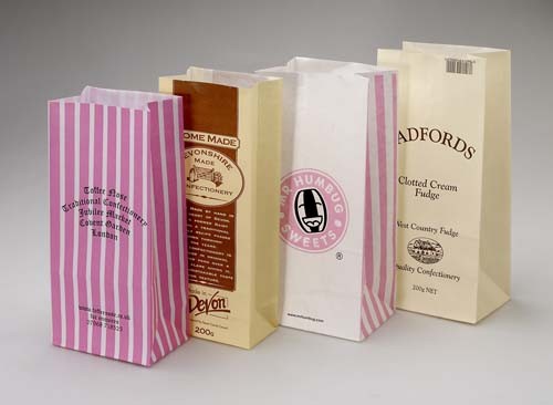 Las bolsas de papel modificadas para requisitos particulares de Kraft del logotipo se llevan los alimentos de preparación rápida/el pan/el bolso de compras