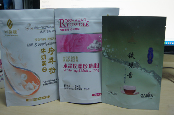 El papel de aluminio de Matt plástico se levanta las bolsas Eco a prueba de humedad amistoso