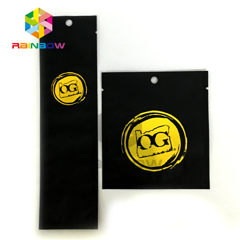 La aduana imprimió el bolso de los señuelos de los pescados de los bolsos del envase de plástico con la cinta de la soldadura