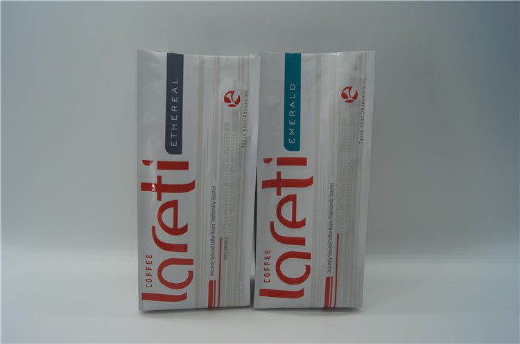 Customzied echa a un lado los bolsos de empaquetado del café del escudete para el café molido con la válvula