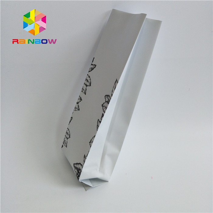 El escudete del lado del papel de Kraft se levanta las bolsas del café, impresión de encargo sellada de las bolsas de plástico