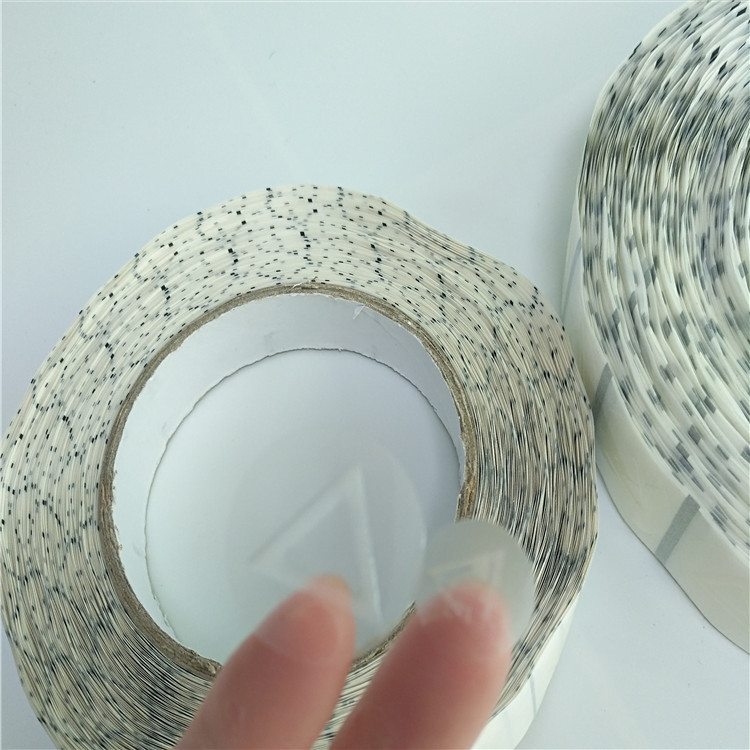 La manga amonestadora grabada en relieve del encogimiento del triángulo etiqueta el estándar claro para la botella del líquido del jugo