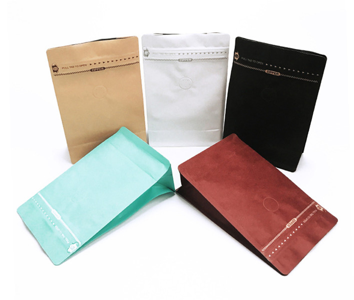 Bolsitas de té de la parte inferior plana que empaquetan el papel de Kraft que se puede volver a sellar impreso aduana con la válvula