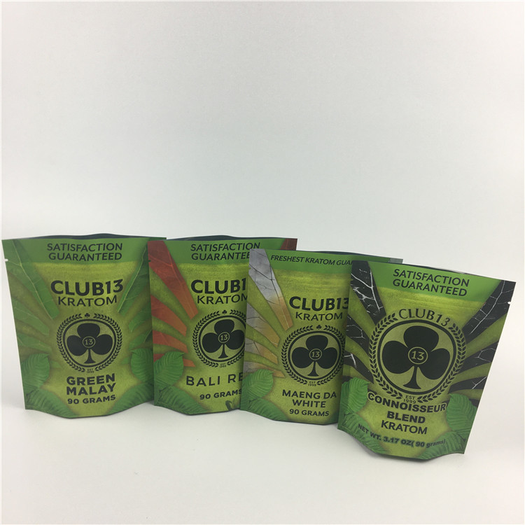 Las galletas hojean cigarro del tabaco que el empaquetado Ziplock de la bolsa de la hoja huele la prueba del niño de la prueba