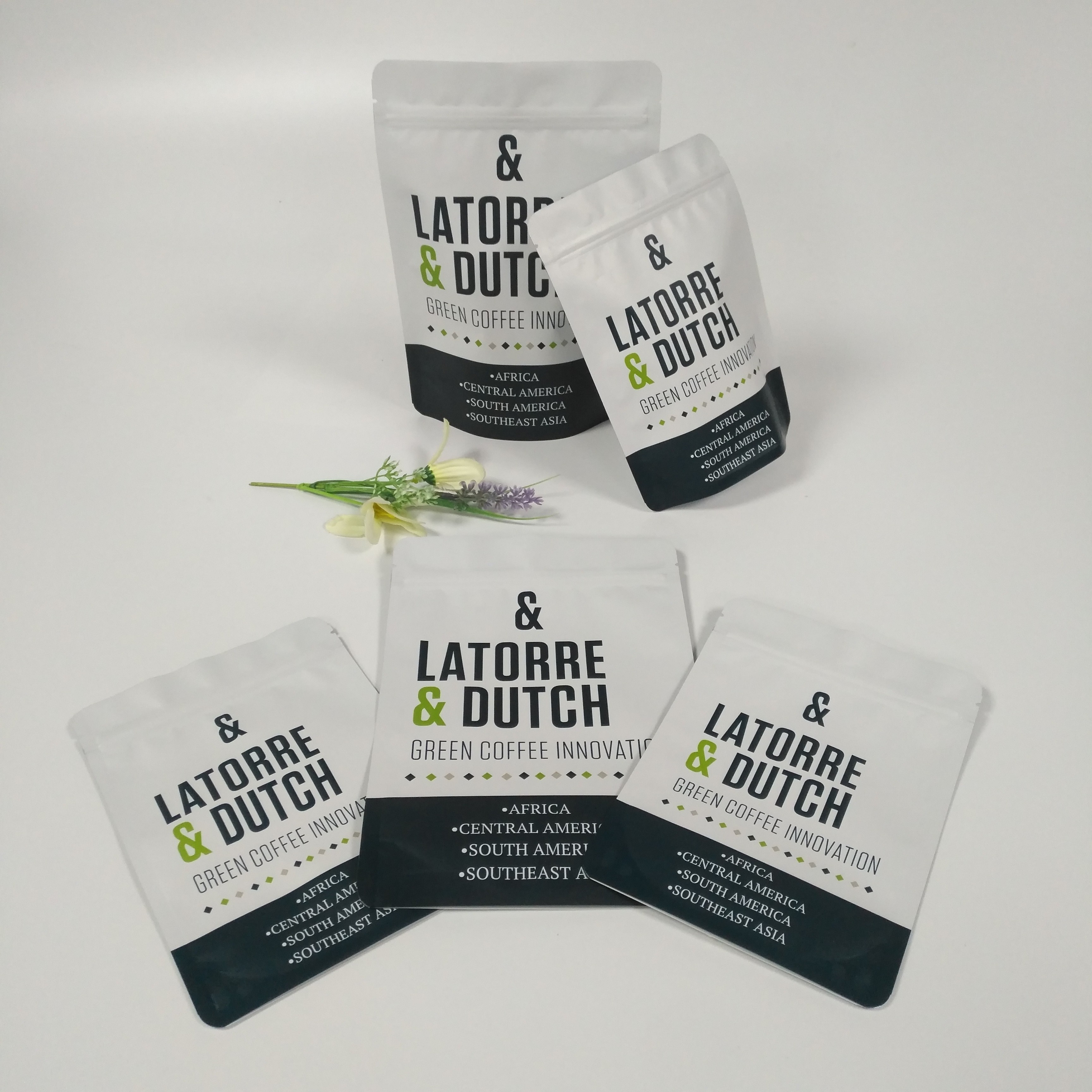 Papel de aluminio de empaquetado de 110 micrones del bolso superficial brillante del bocado CMYK