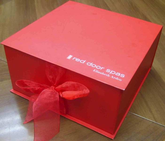 Plaza Roja plegable de la caja de papel de la cartulina del grado superior para el empaquetado del regalo