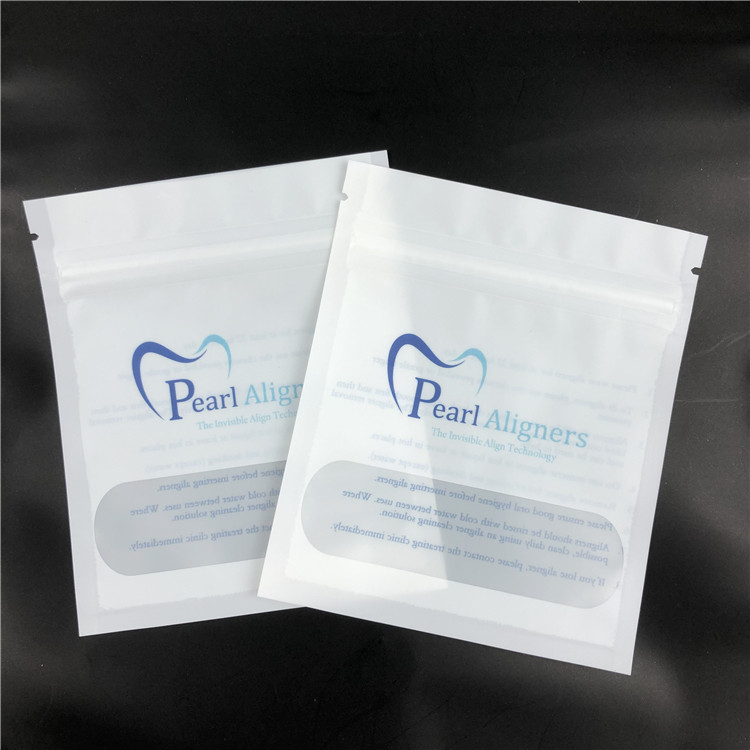 Los apoyos dentales gotean los alineadores que los bolsos de la cremallera de Mylar ven a través Kraft VMPET