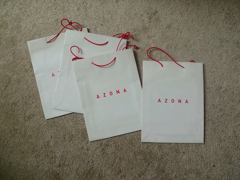 Papel de Kraft modificado para requisitos particulares color de lujo de las bolsas de papel con la impresión del logotipo