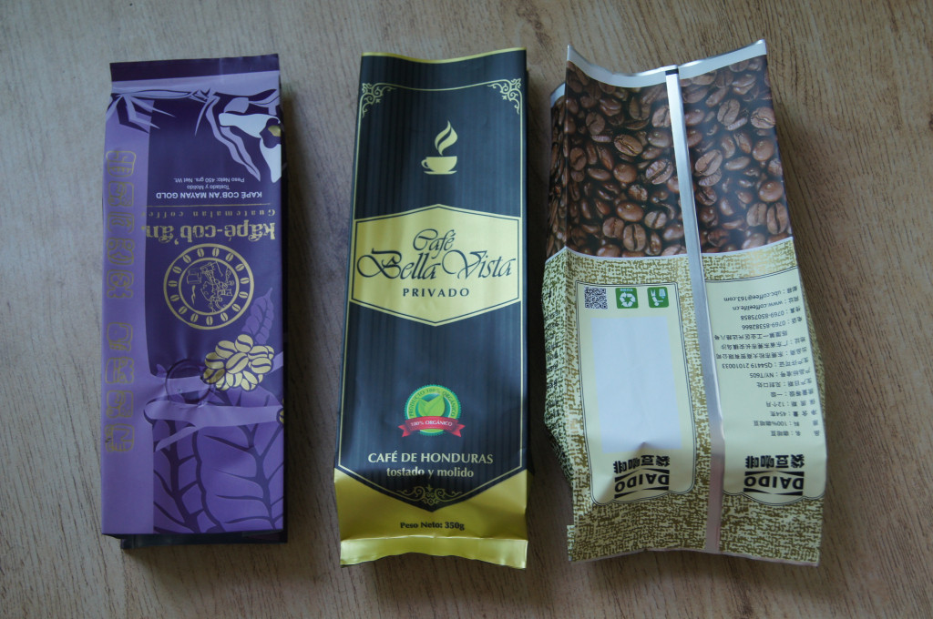 Bolsitas de té mates laminadas lado del final del escudete que empaquetan la impresión colorida con la válvula