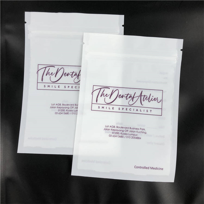 La aduana imprimió el claro lateral plano de Mylar Matte Packaging Bags With One de los alineadores